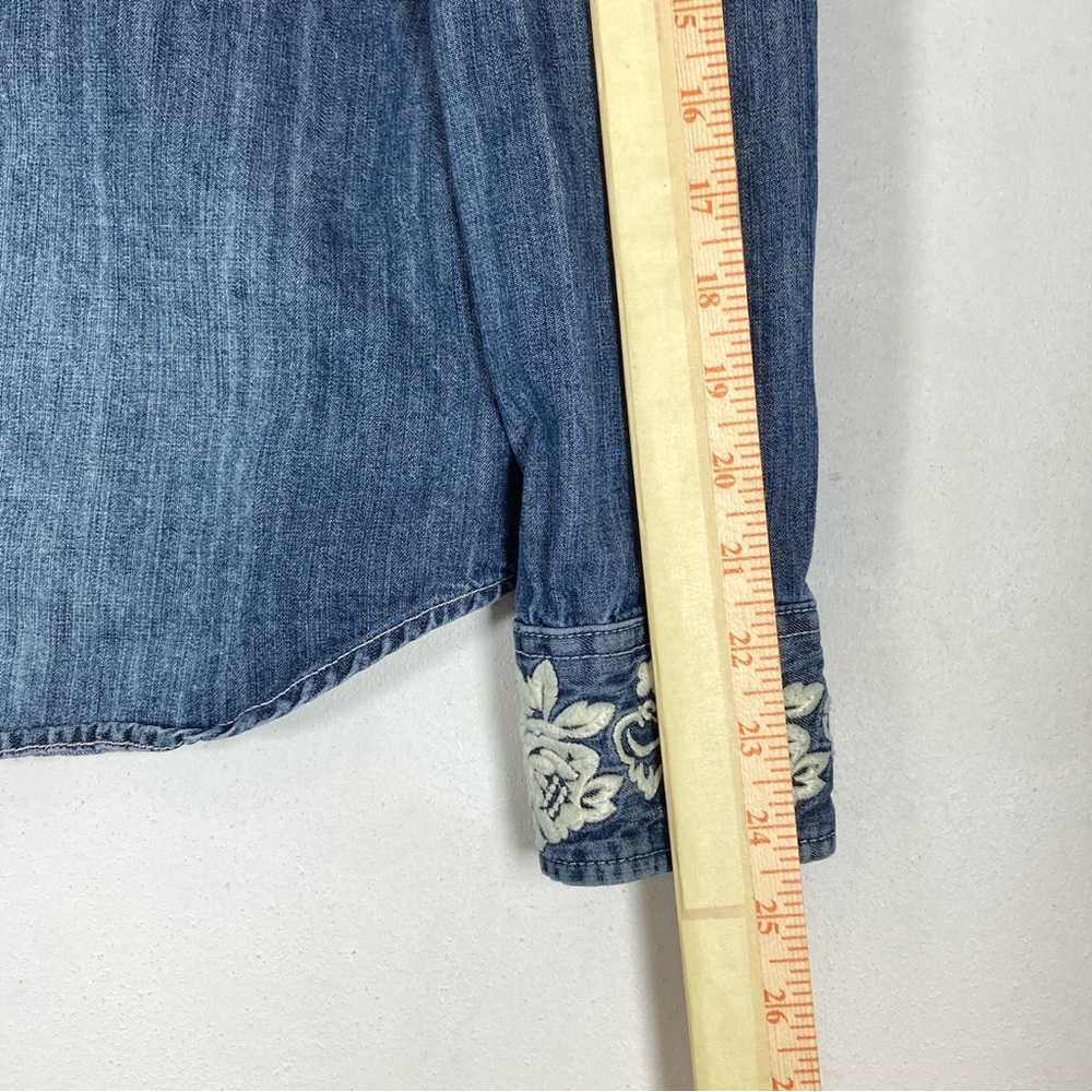 Driftwood Lana Shirt Floral Embroidered Chambray Boho Size S Blue Cotton - Picture 10 of 15